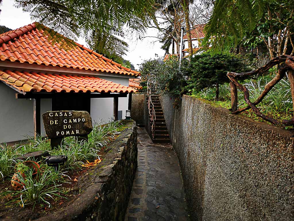 Ferienanlage Casas de Campo do Mar in Santana auf der Insel Madeira.